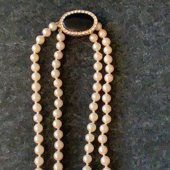 VINTAGE 2-Strand Faux Pearl Necklace with Black Oval & Rhinestone Clasp - Picture 3 of 8